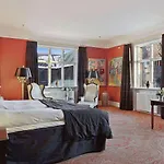 Royal 5*