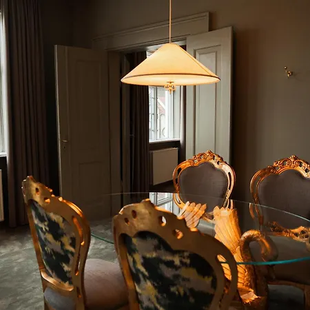 Royal Hotel