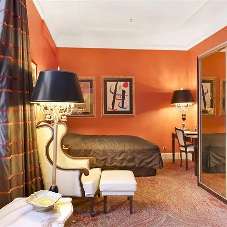Royal Hotel 5*